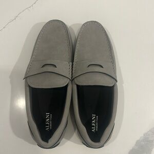 Men’s size 9 gray suede Alfani Loafer